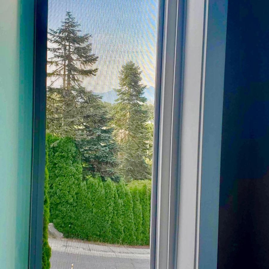 Mountain Retreat 3 Bedroom Garden House Near Heritage Park, Coliseum , Hwy 1, Fishing, Cultus Lake Chilliwack Exteriör bild